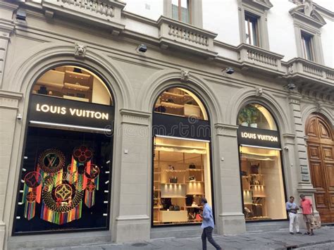 outlet italien louis vuitton|buying louis vuitton in italy.